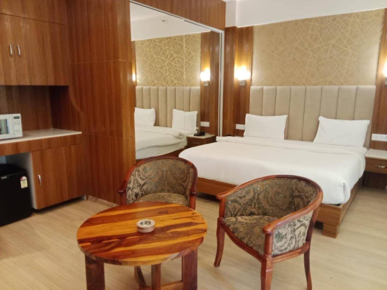 The Grace Residency - Gomtinagar, Lucknow Aparthotel Exterior foto